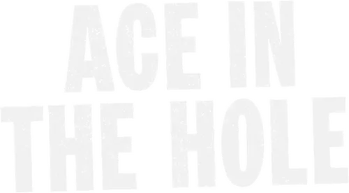 Журналист Чарльз Тэйтум, работавший ранее на крупную нью-йоркскую газету, вынужден из-за своего пьянства сменить место работы и перебирается в глухую провинцию. Он надеется дать новый старт своей карьере, однако, в течение целого года не может найти достойную тему. Однажды он узнает, что неподалеку некий Лео Миноза застрял в старой индейской шахте и не может оттуда выбраться. Чарльз решает, что это именно то, что он так долго искал, и начинает раздувать из этой истории большую сенсацию…