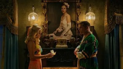 Maxine Unwrecks a Home