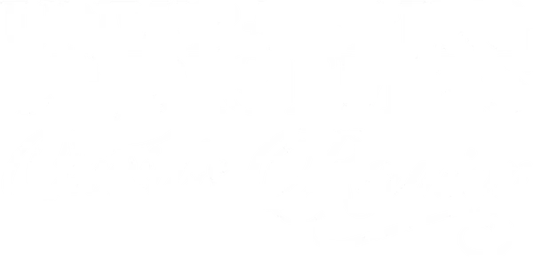 Olivia, the gift wrapping expert at All Wrapped Up, makes a delivery to a remote cabin only to find her ex-boyfriend Benjamin on the other side of the door. After the pair have a minor spat, an unexpected storm traps them together. Neither of them is happy to be forced to spend time together. However as talk turns to shared memories, old feelings and warmth begins to resurface and they are left wondering if it’s possible to get it right a second time.
