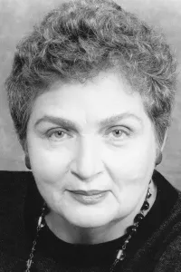 Lola Pashalinski