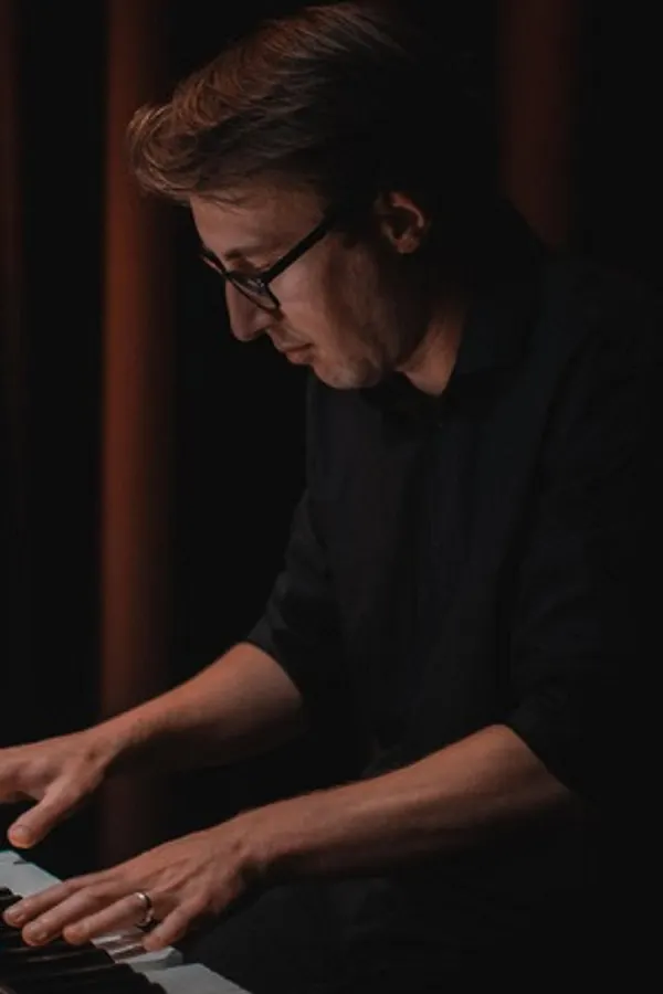 James Cox