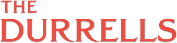 История разворачивается в 1935 году. Луиза Даррелл, чей муж недавно скончался, переезжает из Лондона на греческий остров Корфу, чтобы справиться с финансовыми трудностями и поднять на ноги четырёх детей.