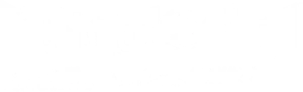 Когда Дракулаура решает, что она законная наследница вампирского трона, то вместе с подругами-монстрами отправляется прямиком в Трансильванию на вожделенную коронацию. Но вскоре они обнаруживают, что охота на королеву еще не окончена! Нашим героиням предстоит найти древнейший артефакт, известный как Сердце Вампира, чтобы узнать, кто является настоящей Королевой Вампиров. В захватывающем дух приключении, девушки побывают в Башне Лондума, на заколдованном корабле в Нью-Горлеане и даже в гламурном Хаунтливуде. Суждено ли Дракулауре обрести настоящие вампирские силы и правда ли, что самые ужасные мечты становятся реальностью.