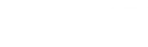 Действие фильма происходит в Венеции, жители которой жизнерадостные, беспечные, щедрые люди. Они недолюбливают и высмеивают иноверца Шейлока — угрюмого, алчного ростовщика, считающего каждую копейку. Шейлок отвечает им лютой ненавистью.  Конфликт обостряется до того, что кровопролитие кажется неминуемым. Но тут вмешивается созидающая сила женской любви, которая смело противостоит мужским амбициям и побеждает!