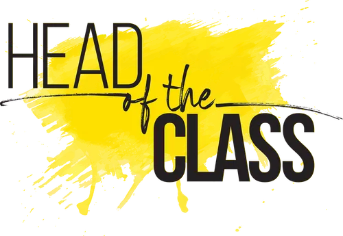 В центре повествования — весьма талантливые ребята из старших классах. Но их учительница, Алисия Адамс, пытается доказать неокрепшим умам, что отметки и учеба — это важно, но еще важнее — жить полной жизнью и наслаждаться молодостью, а не прозябать над книгами.