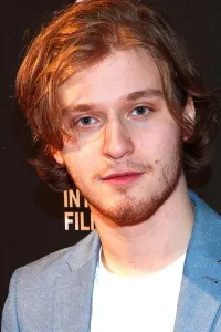 Фред Хечингер