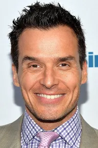 Antonio Sabàto, Jr.