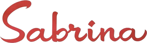 В роскошной усадьбе на западном берегу Лонг-Айленда обитало семейство миллионеров Лэрраби. Отец, мать и два сына. Старший — Лайнус — умный, младший — Дэвид — красивый. В Дэвида была безответно влюблена юная дочь шофера семьи Сабрина. Чтобы «излечить» дочь от любовной лихорадки, отец отправляет её в Париж в школу поваров. Через несколько лет домой возвращается изысканная утонченная красавица. Её чувства не прошли, но теперь уже и Дэвид покорен ею. Семейные планы расширения бизнеса за счет удачной женитьбы непутёвого сына под угрозой… Старший брат готов мужественно принять удар на себя и поухаживать за навязчивой девчонкой…