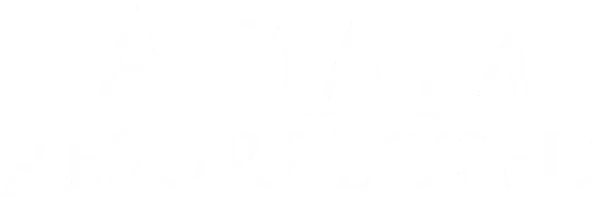 В центре истории судьба еврея Адама Штейна, бывшего клоуна, который, очутившись в концлагере, только потому не попал в газовую камеру, что по приказу нацистов развлекал перед смертью тысячи других евреев.  После войны Адам, помещенный в психиатрическую больницу для жертв холокоста, пытается выжить, противостоя окружающему его безумию…