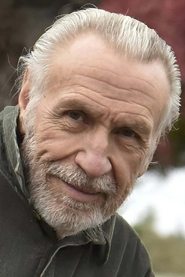 Джордж Бак