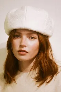 Элли Бэмбер