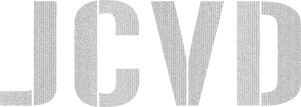 Бывшая звезда боевиков Жан-Клод Ван Дамм давно погряз во второсортных фильмах: счета, выставляемые адвокатами жены, не оставляют ему выбора — чтобы выплачивать алименты, Жан-Клод готов играть любые роли. Решив начать жизнь с чистого листа, он отправляется в Брюссель, чтобы восстановить силы в родительском доме. Заскочив по пути в почтовое отделение снять немного наличности, актёр неожиданно оказывается невольным соучастником ограбления. Почуявшие запах жареного СМИ объявляют его организатором преступления…