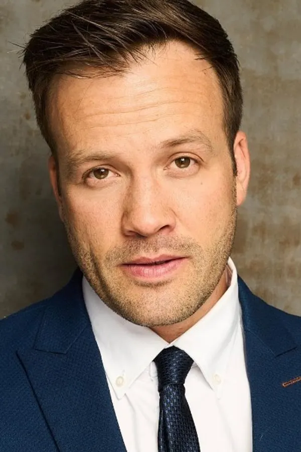 Dominic Leeder