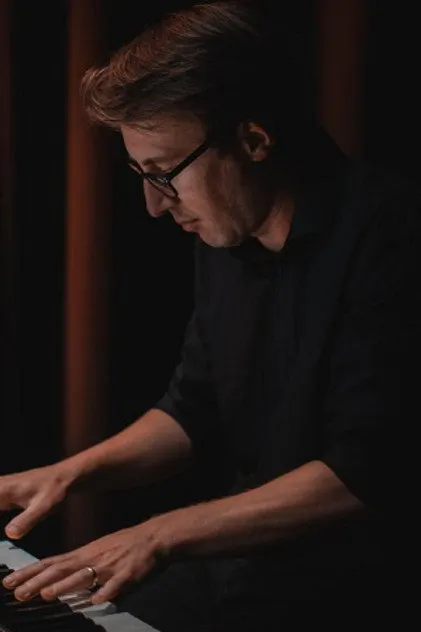 James Cox