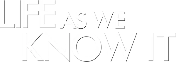 Холли Беренсон - владелец кондитерской, Эрик Мессер - многообещающий технический директор на спортивных трансляциях. После рокового первого свидания единственное, что у них теперь общее, - это ненависть друг к другу и любовь к крестнице Софи. Но когда внезапно они становятся единственными, кто остается у Софи, Холли и Мессер вынуждены забыть о собственных несовпадениях. В попытке состыковать карьерные амбиции и несхожие планы досуга им всё-таки придется найти хоть что-то их объединяющее, ведь отныне им предстоит поселиться под одной крышей.