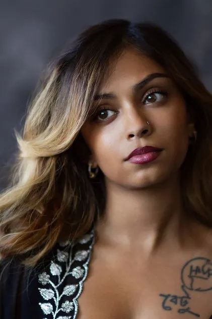 Anjini Taneja Azhar