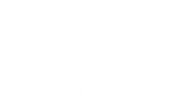 История о создании фильма «Комната» (2003), широко известного как эталон бездарного кино. Начинающий актер-красавец Грэг на актерских курсах знакомится с эксцентричным Томми Вайсо. У новых друзей совсем немного общего, кроме любви к актерству и желания самовыражаться, поэтому парочка отправляется покорять Голливуд.