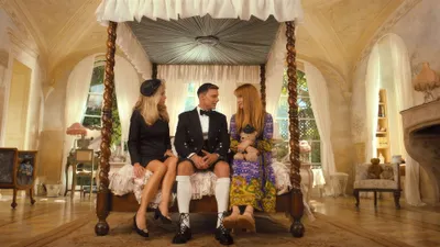 Maxine Bags a Prince