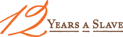 Соломон Нортап был женатым и образованным мужчиной, который жил и работал в Нью-Йорке середины 19-го века, когда два человека однажды предложили ему привлекательную работу в Вашингтоне. По прибытии он был похищен, стал рабом и влачил жалкую жизнь на далёком Юге, переходя от одного хозяина к другому.